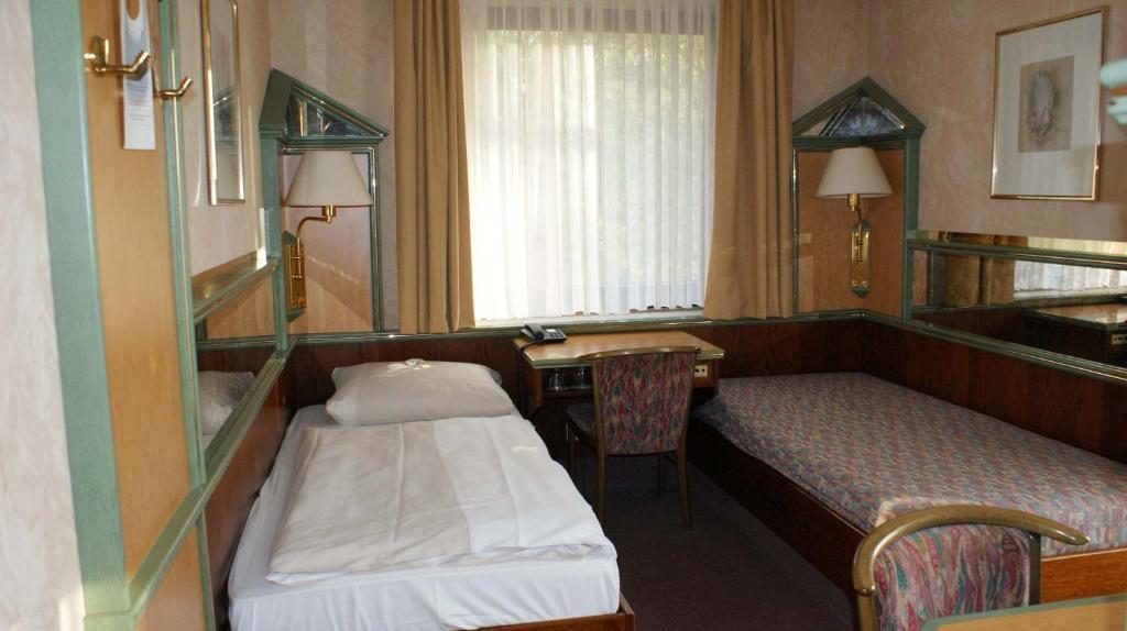 Pp- Hotel Grefrather Hof Rum bild